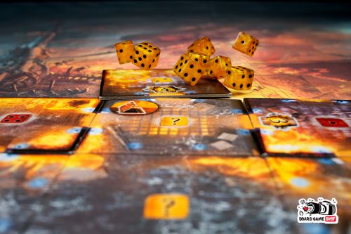 dead-men-tell-no-tales-boardgame-dice